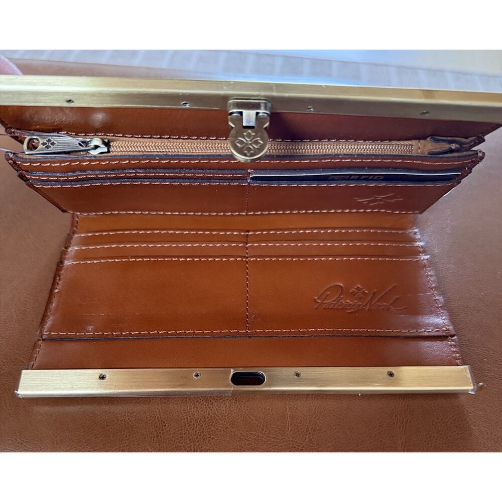 Patricia Nash Women's CAUCHY Wallet Italian Brown Leather Gold Clasp NWT - Picture 3 of 5